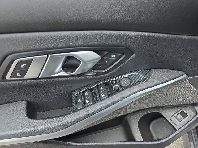 Used 2019 BMW 330i xDrive Sedan w/ Premium Package AWD/4WD image 21