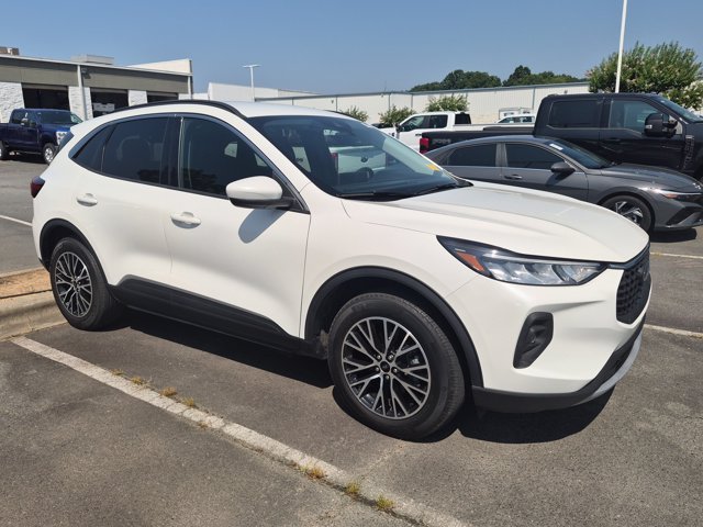 Certified 2023 Ford Escape SE FWD image 2