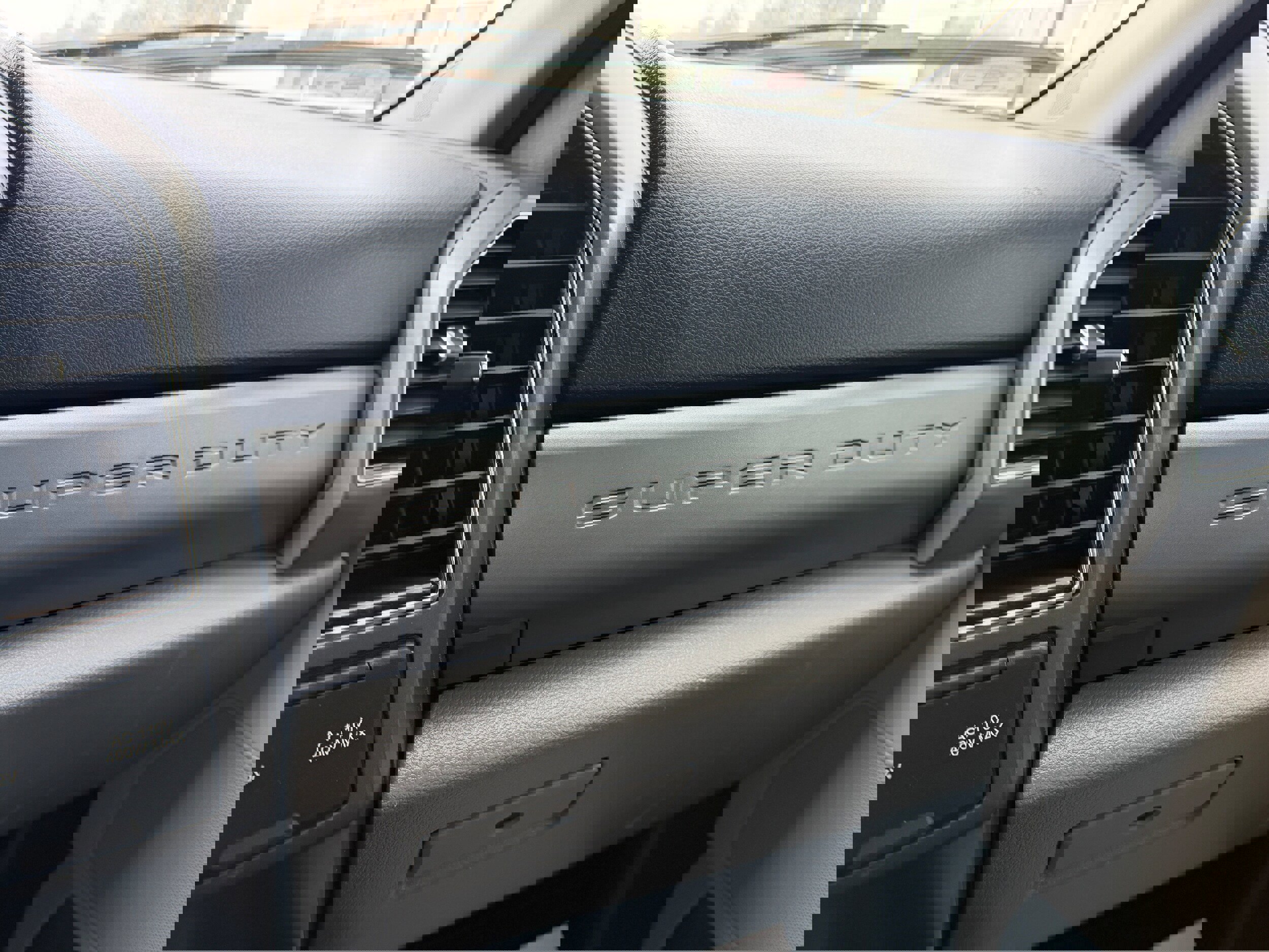 Certified 2022 Ford F250 XLT w/ XLT Premium Package image 23