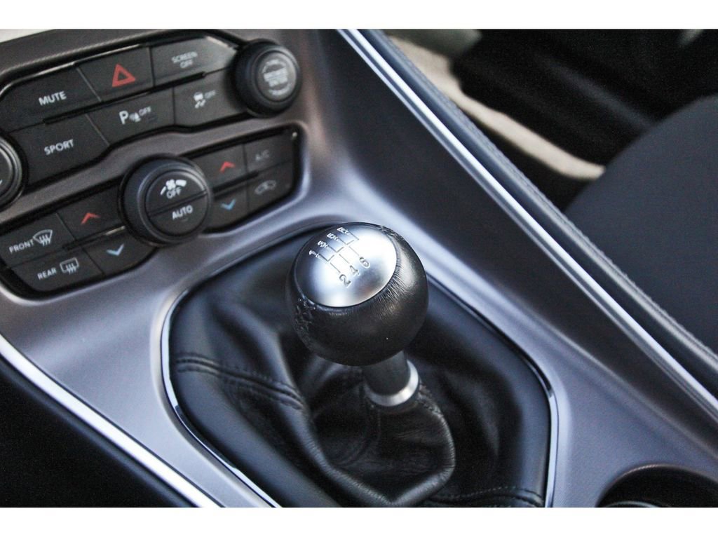 Used 2021 Dodge Challenger R/T w/ Blacktop Package image 21