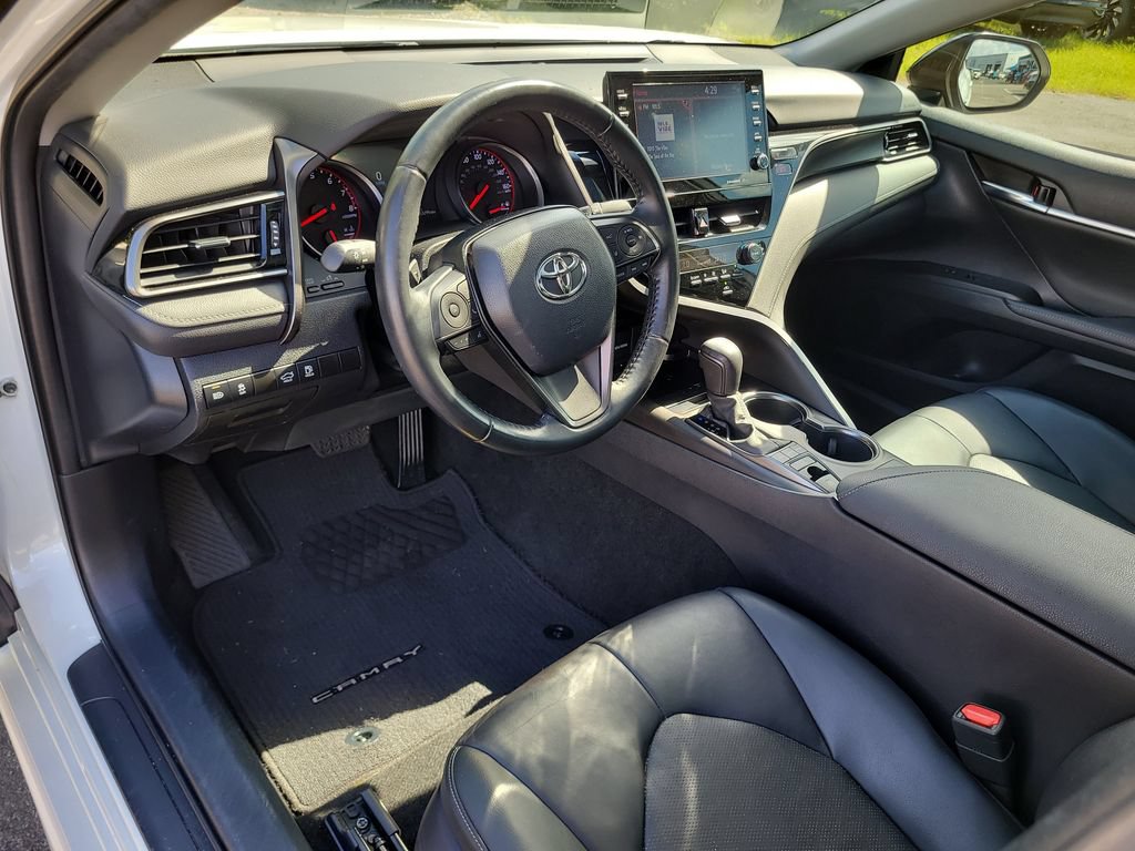 Used 2022 Toyota Camry XSE FWD image 14