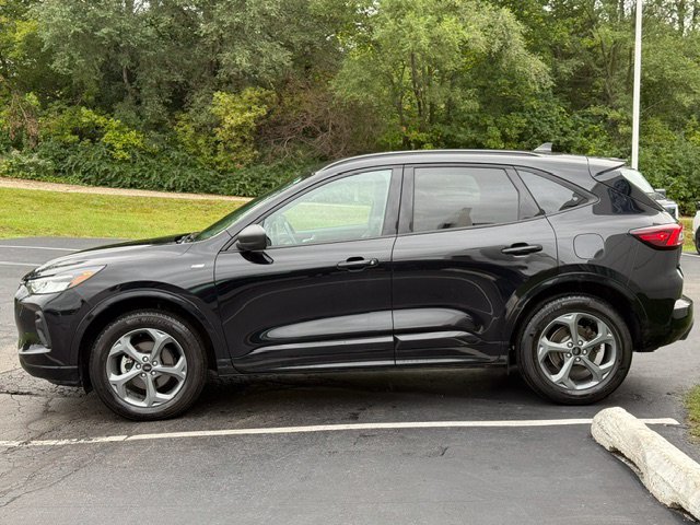 Certified 2024 Ford Escape ST-Line w/ Tech Pack #1 AWD/4WD image 6