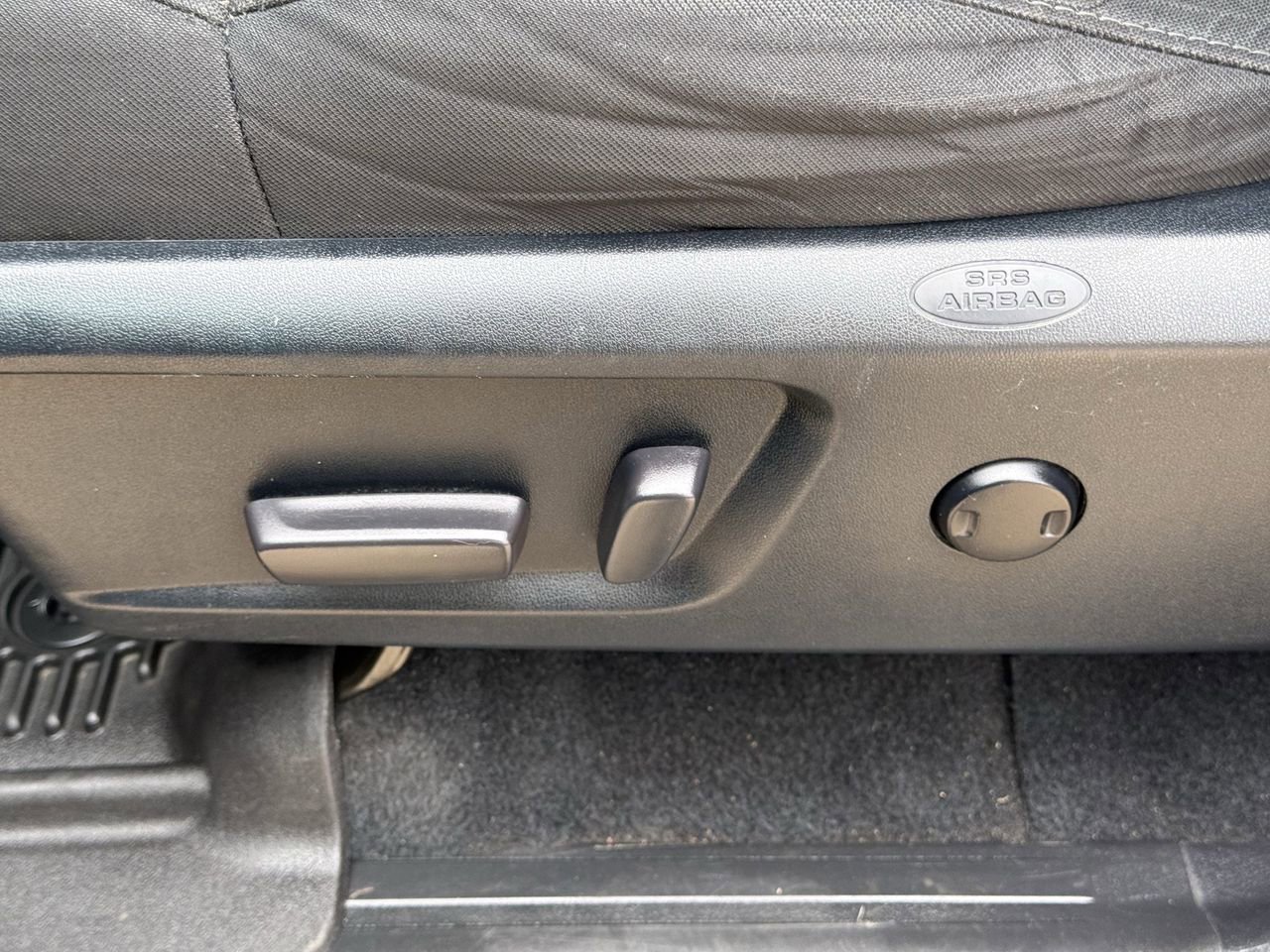 Used 2018 Toyota Tundra SR5 w/ SR5 Upgrade Package AWD/4WD image 24