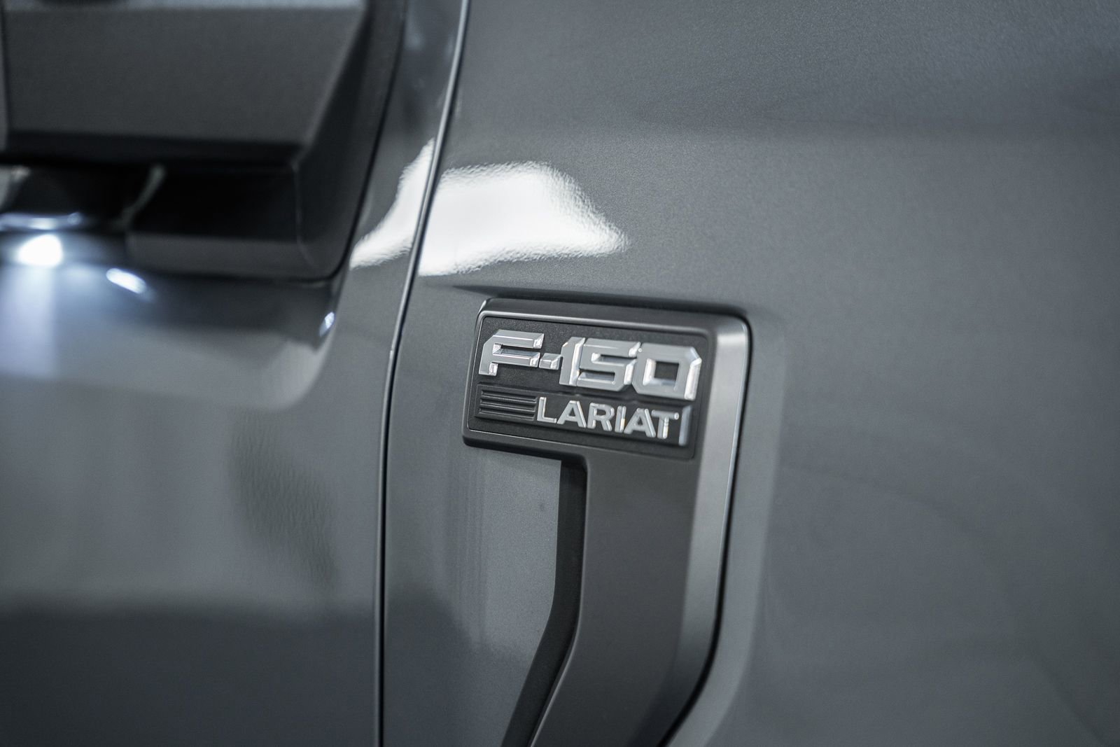 Certified 2023 Ford F150 Lariat w/ Equipment Group 502A High image 18