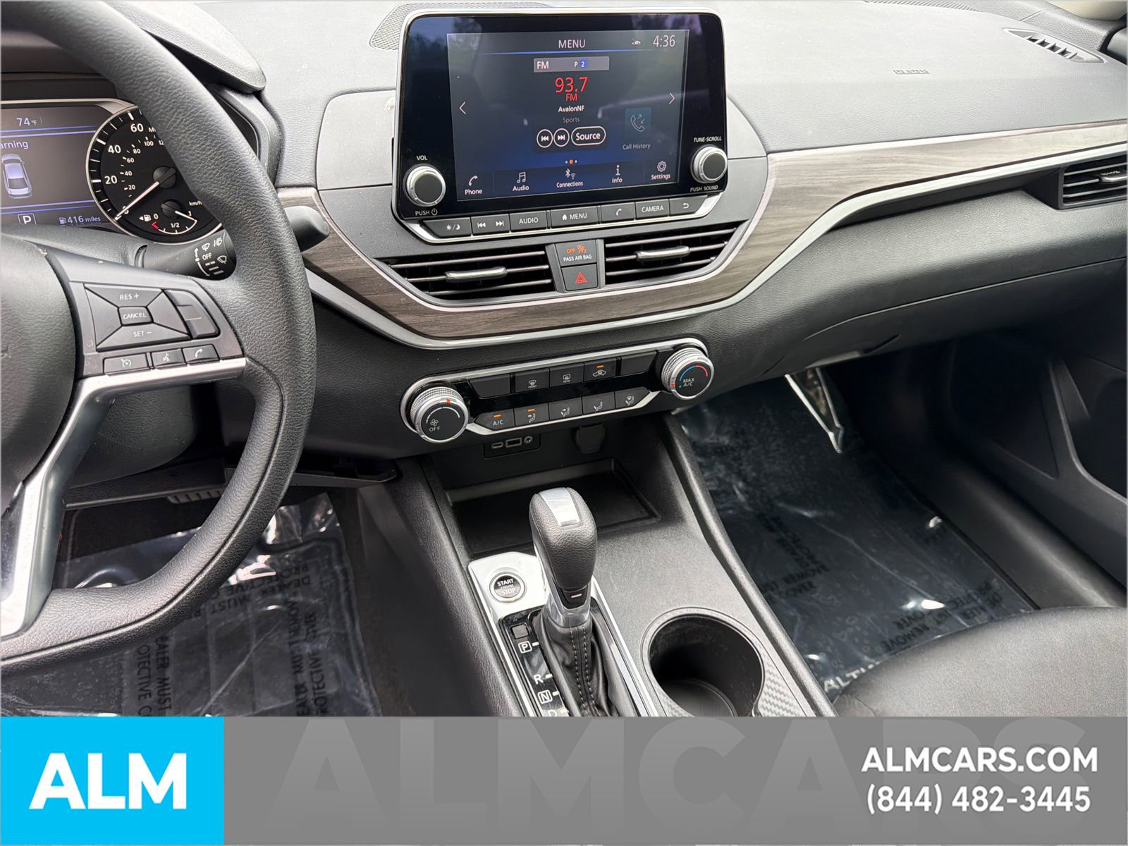 Used 2025 Nissan Altima 2.5 SV FWD image 31