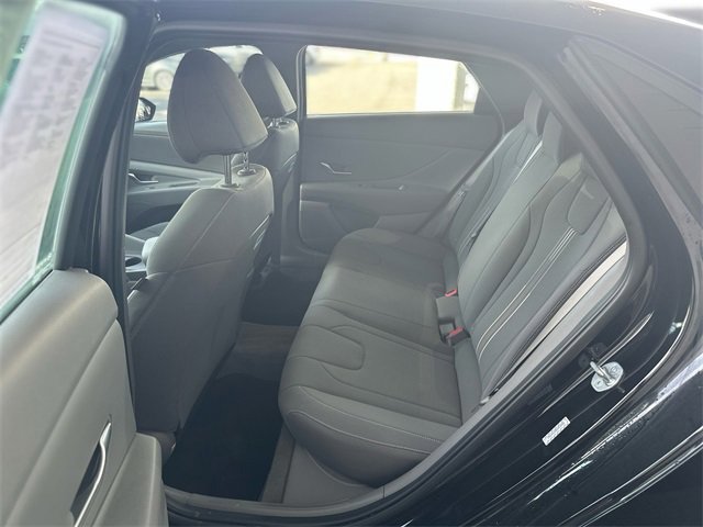 Used 2023 Hyundai Elantra SEL w/ Cargo Package image 22