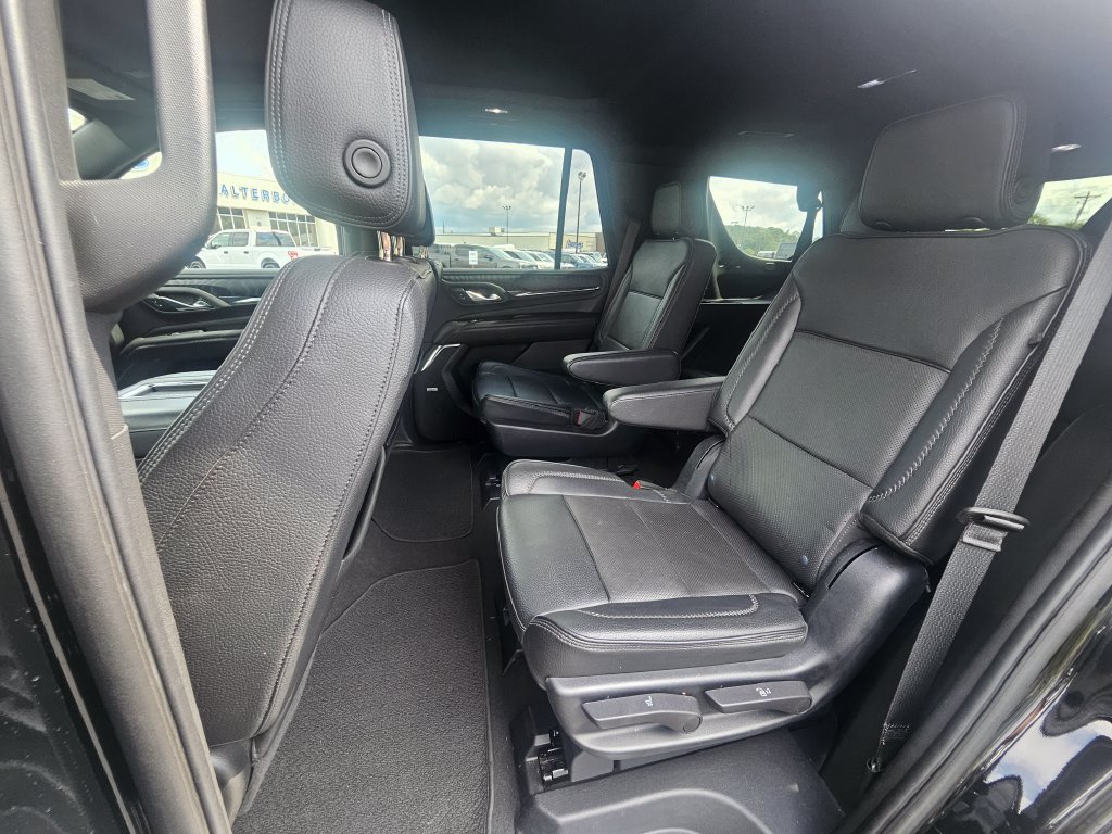Used 2023 GMC Yukon Denali AWD/4WD image 14
