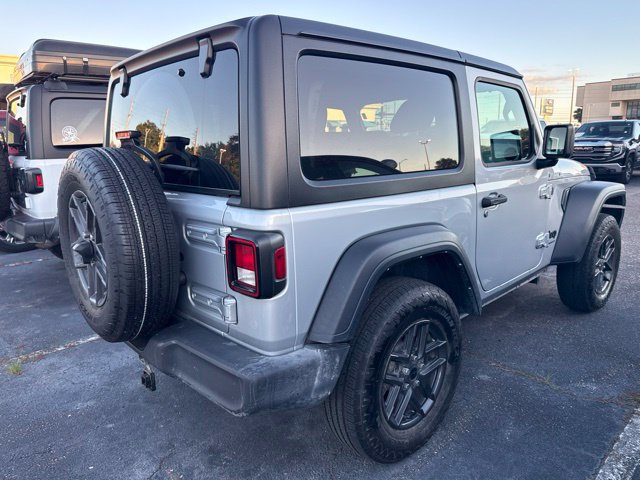 Used 2024 Jeep Wrangler Sport AWD/4WD image 3