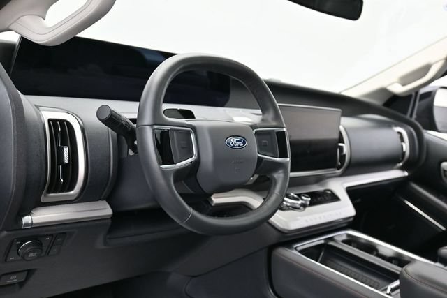 Certified 2025 Ford Expedition Active AWD/4WD image 17
