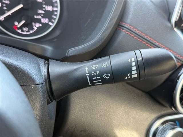 Used 2025 Nissan Sentra SR FWD image 22