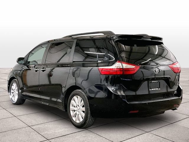 Used 2017 Toyota Sienna XLE Premium AWD/4WD image 10