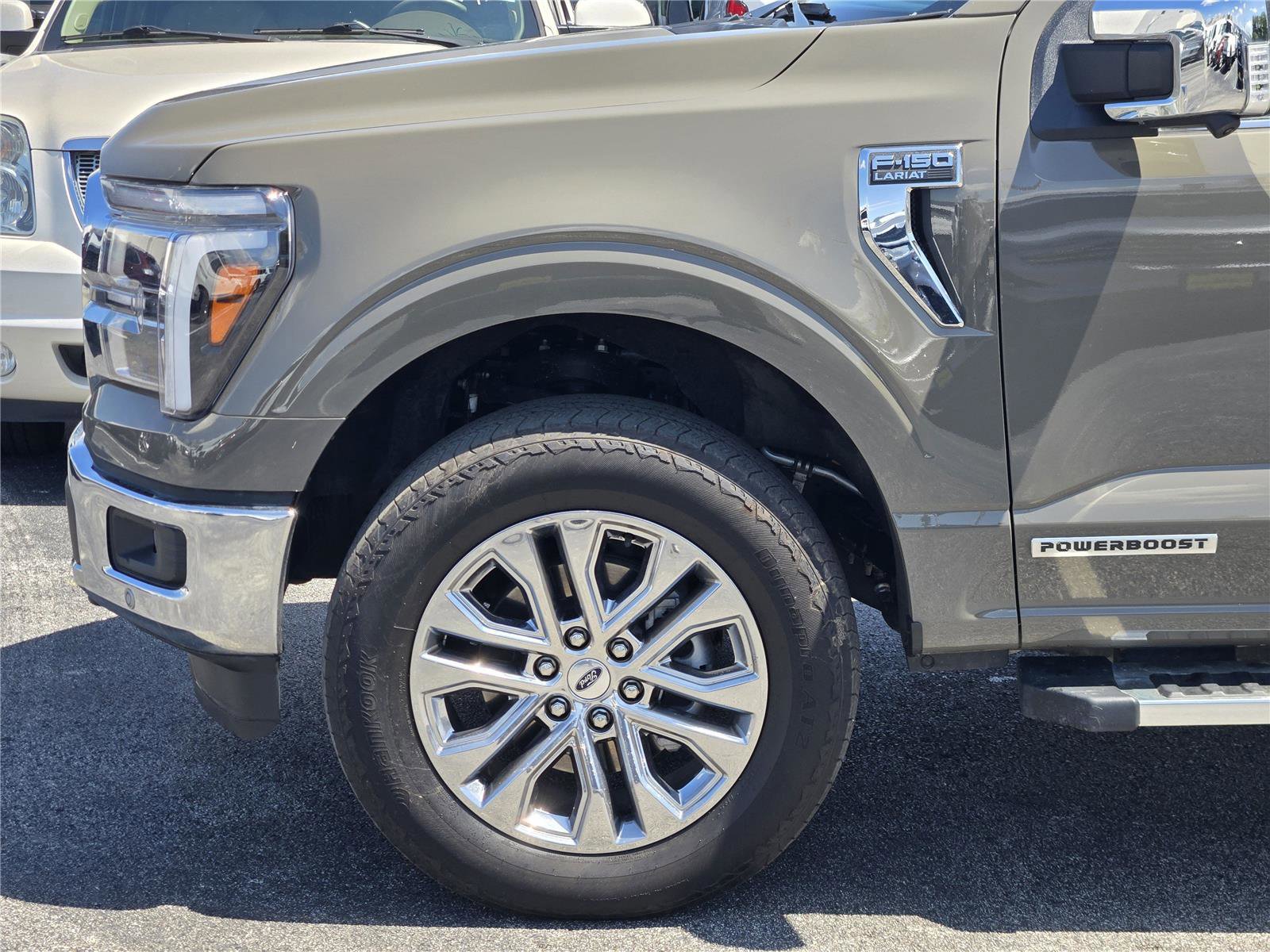 Certified 2025 Ford F150 Lariat w/ Equipment Group 501A Mid AWD/4WD image 9