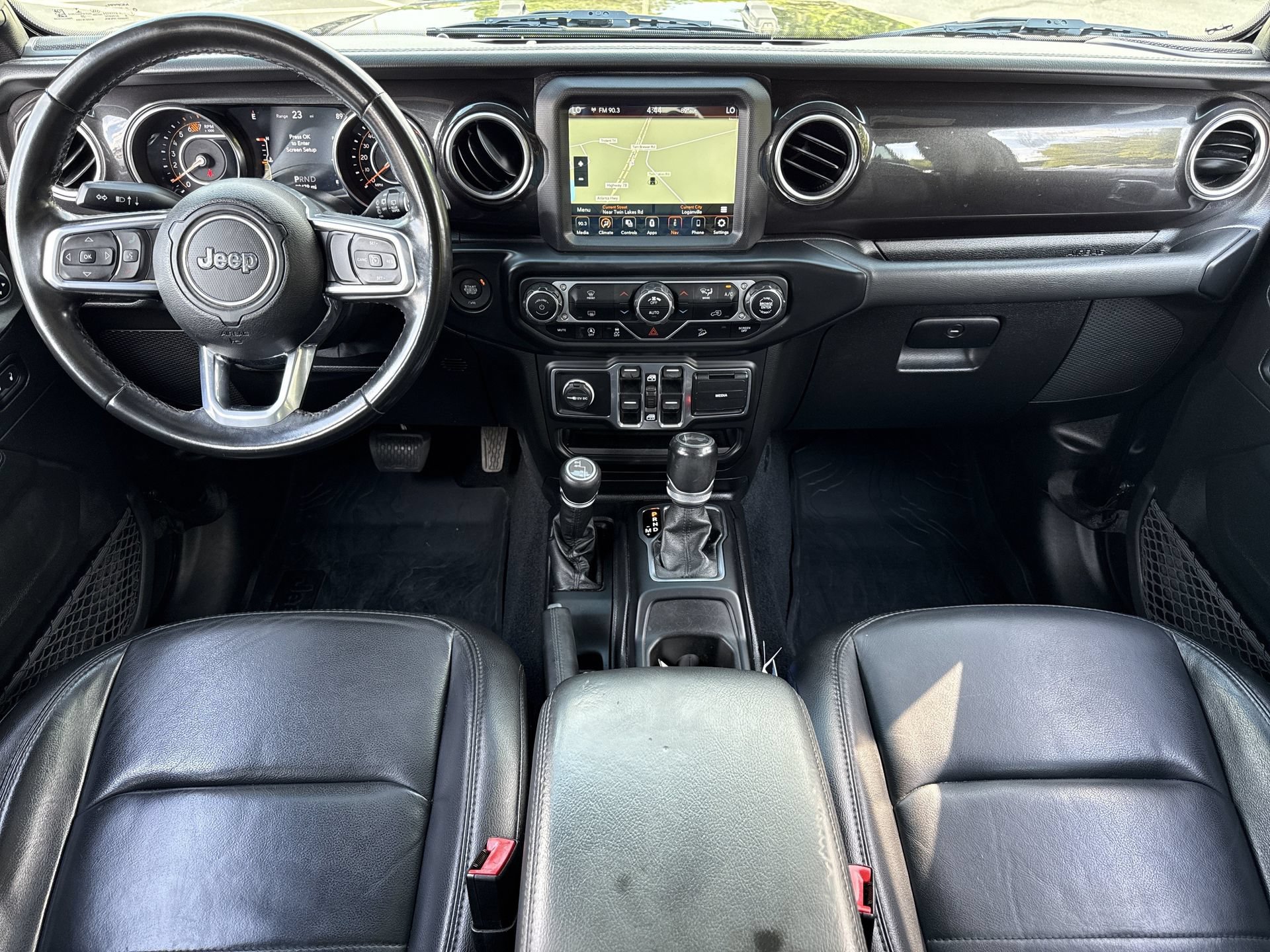 Used 2020 Jeep Wrangler Unlimited Sahara AWD/4WD image 2