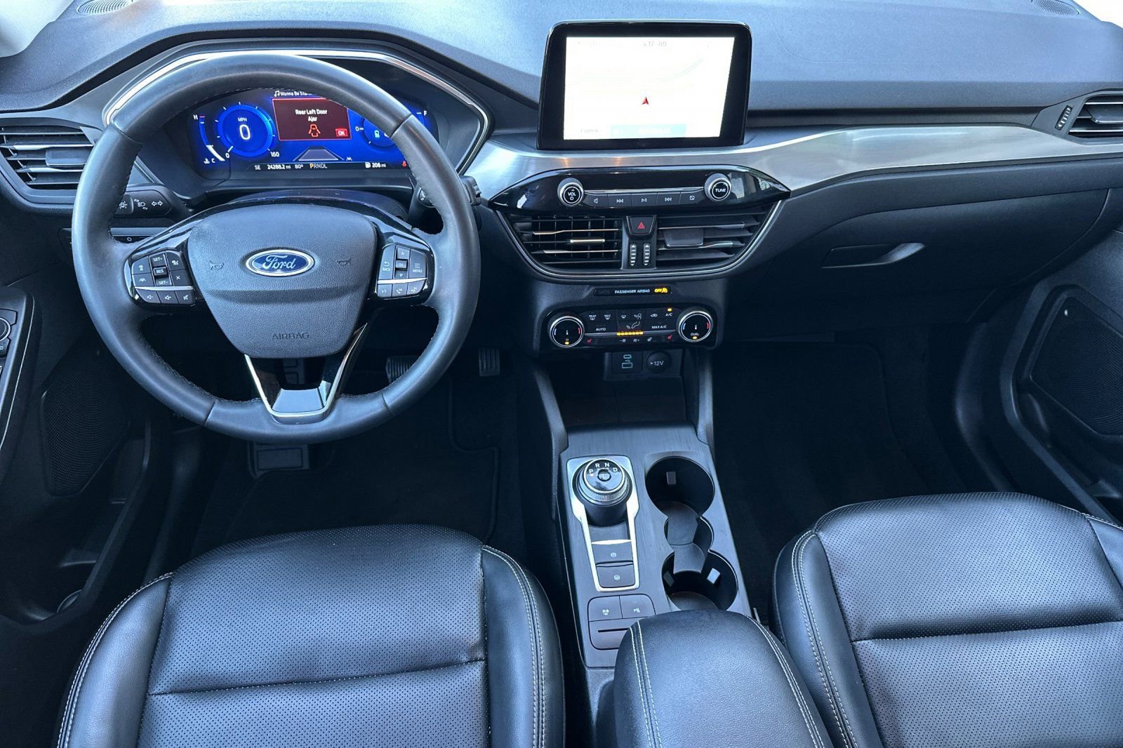 Certified 2022 Ford Escape Titanium w/ Class II Trailer Tow Package image 16