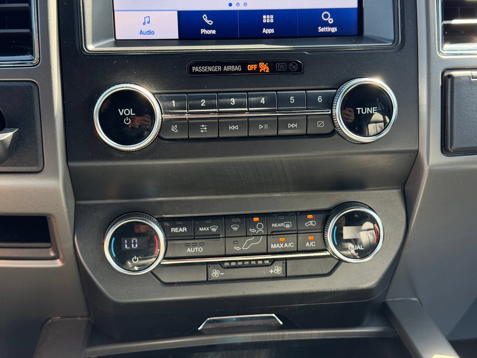 Certified 2020 Ford Expedition Max XLT w/ Black Accent Package RWD image 24