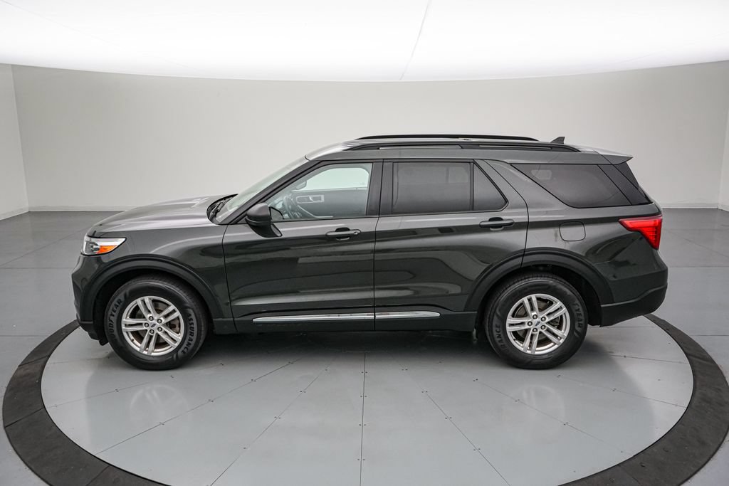 Certified 2023 Ford Explorer XLT w/ Equipment Group 202A AWD/4WD image 7