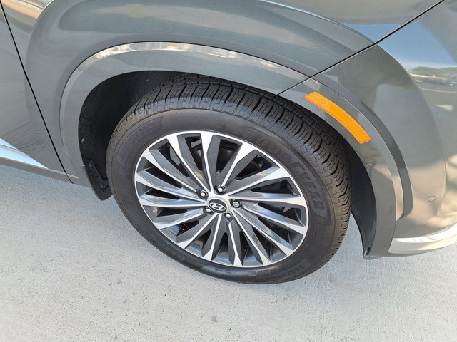 Used 2023 Hyundai Palisade Calligraphy image 27