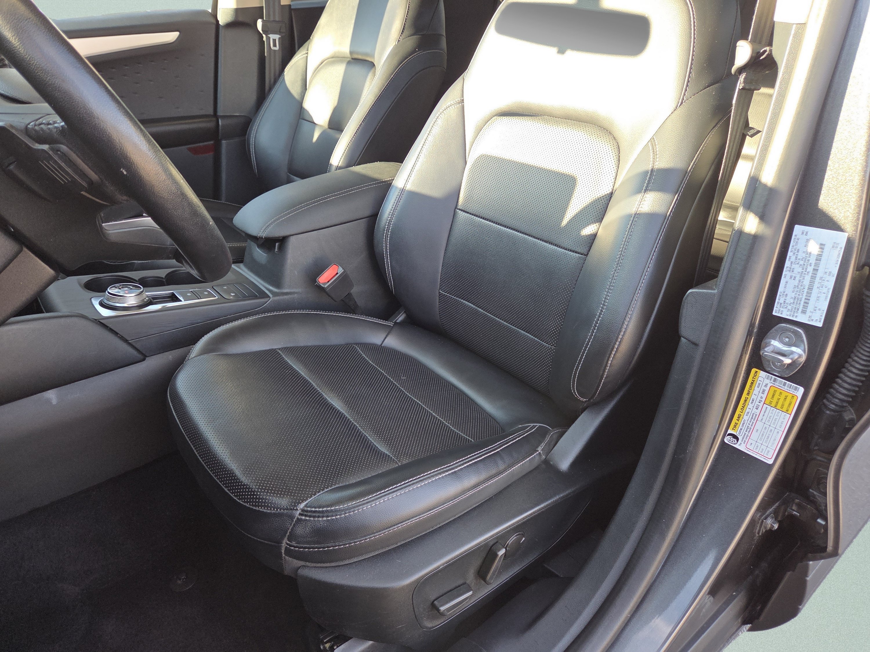 Certified 2020 Ford Escape SEL AWD/4WD image 6