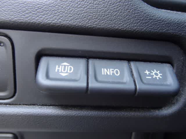 Used 2021 GMC Yukon AT4 w/ Technology Package AWD/4WD image 21