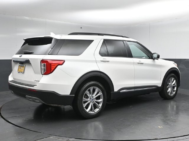 Certified 2024 Ford Explorer XLT w/ Equipment Group 202A AWD/4WD image 7