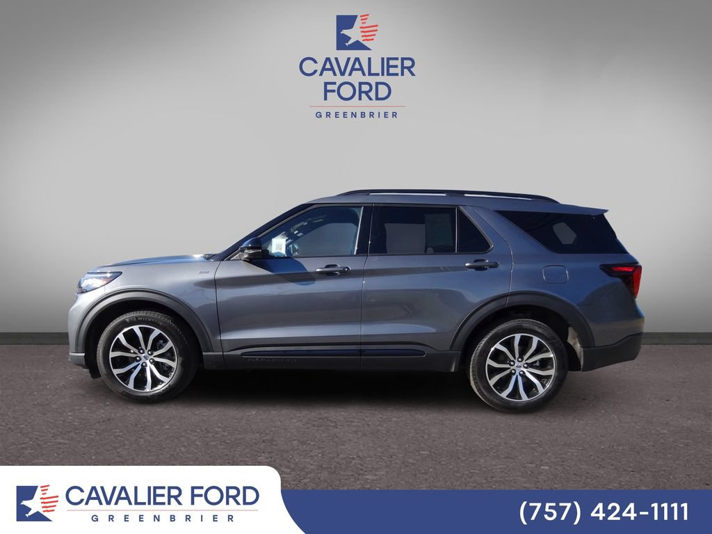 Certified 2025 Ford Explorer ST-Line AWD/4WD image 4