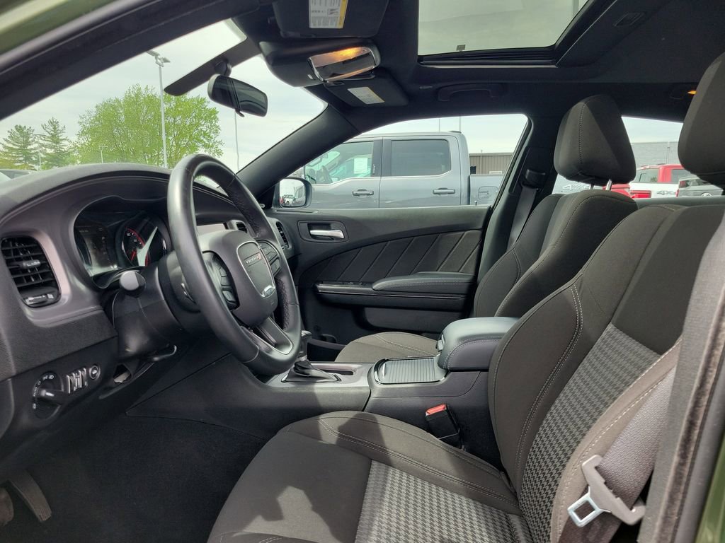 Used 2023 Dodge Charger SXT w/ Blacktop Package RWD image 17