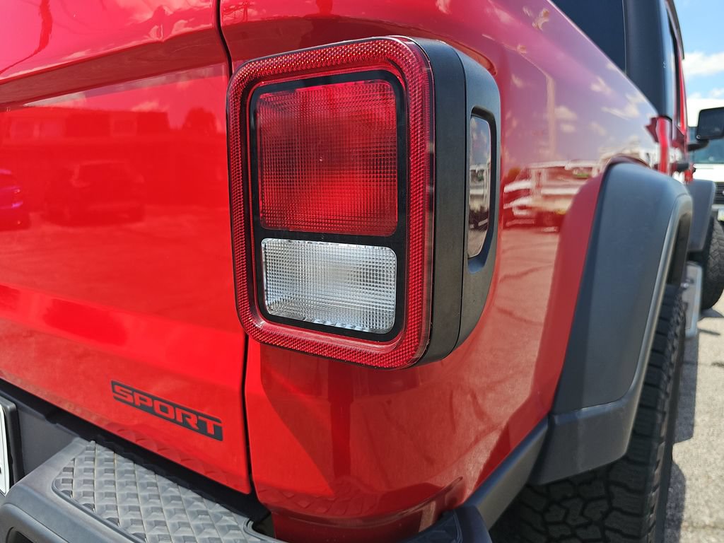 Used 2020 Jeep Gladiator Sport w/ Quick Order Package 24S AWD/4WD image 32