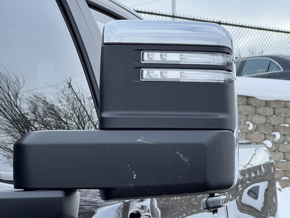 Used 2024 Chevrolet Silverado 1500 ZR2 image 37