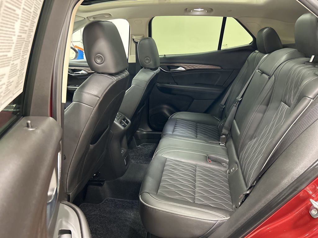 Used 2023 Buick Envision Avenir AWD/4WD image 32