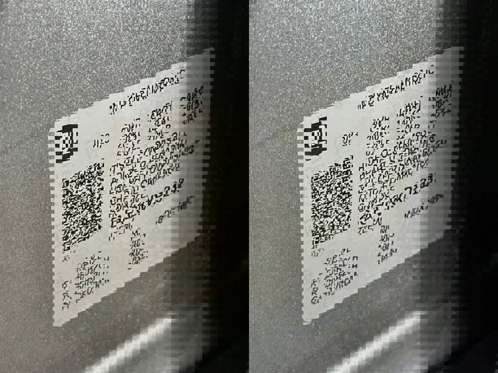 Used 2023 Buick Enclave Avenir w/ Avenir Technology Package AWD/4WD image 26