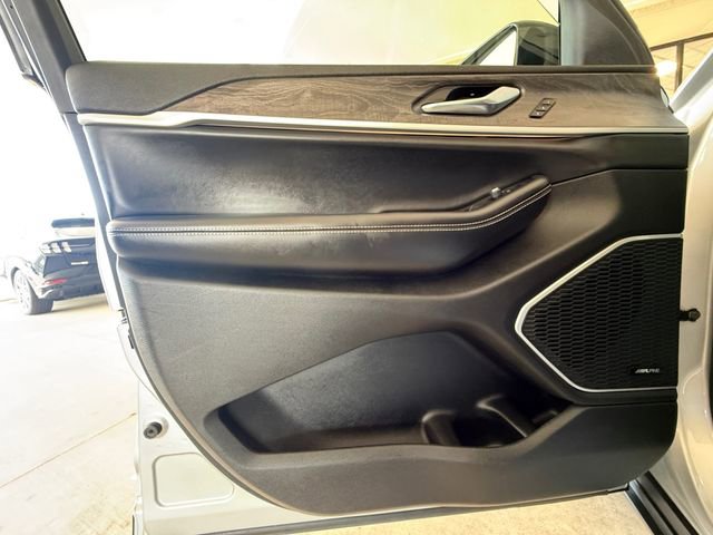 Used 2021 Jeep Grand Cherokee L Limited AWD/4WD image 24