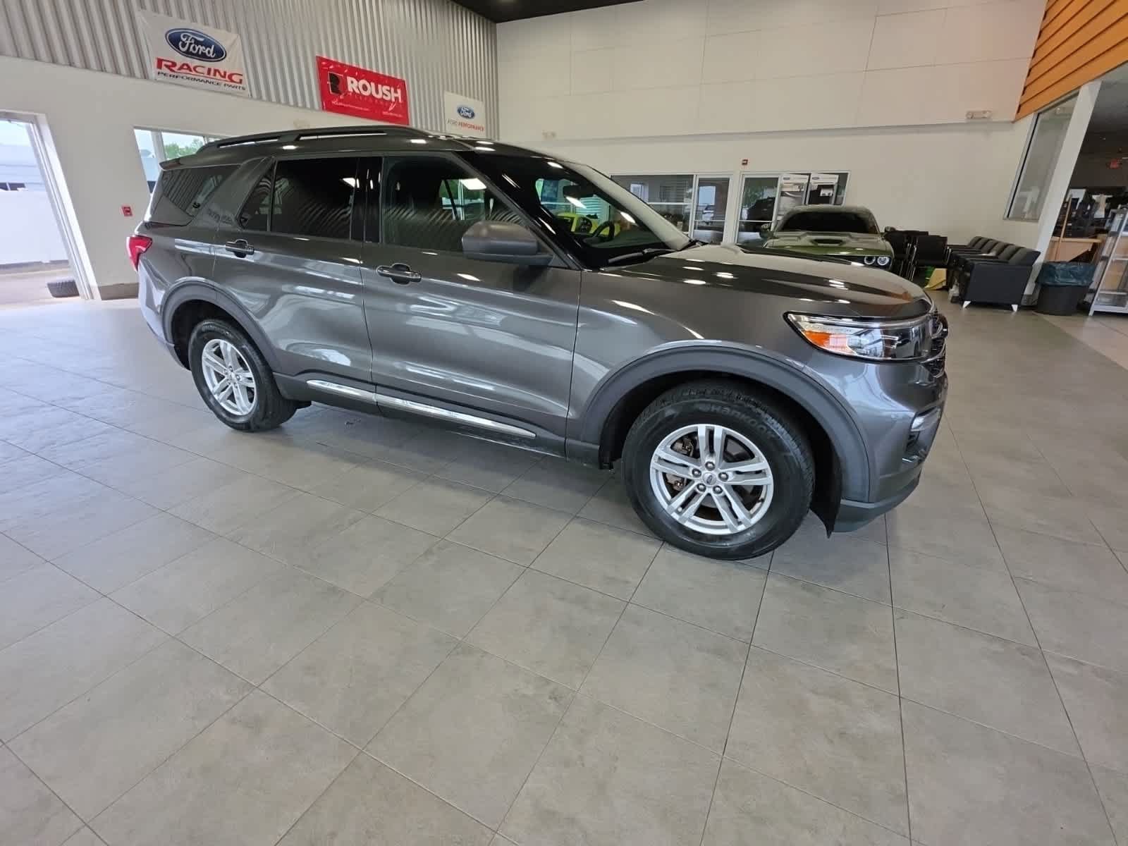 Certified 2020 Ford Explorer XLT w/ Equipment Group 202A AWD/4WD image 6