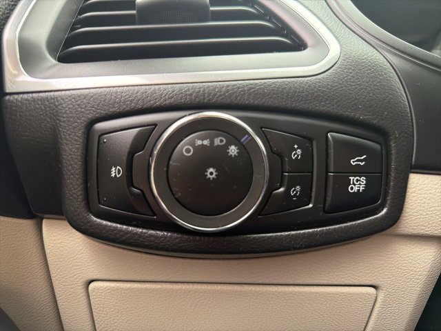 Certified 2024 Ford Edge Titanium image 19