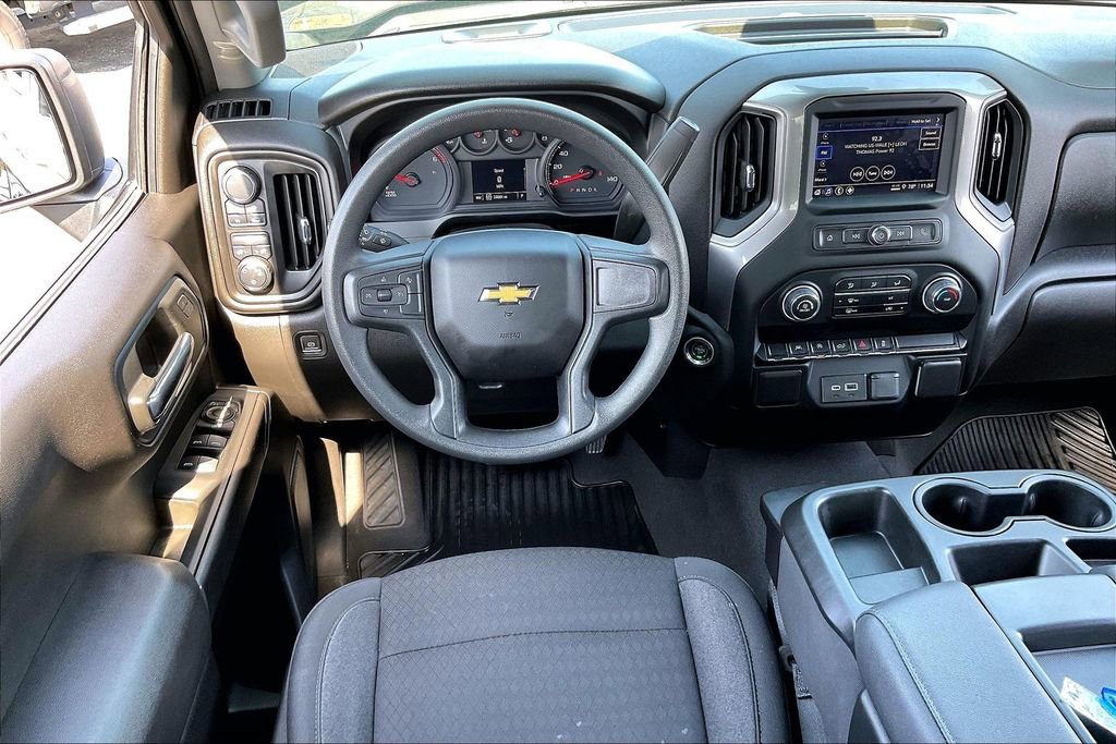 Used 2024 Chevrolet Silverado 1500 Custom w/ Turbomax Blackout Package AWD/4WD image 4