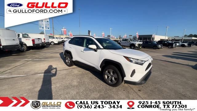 Used 2025 Toyota RAV4 XLE FWD image 2