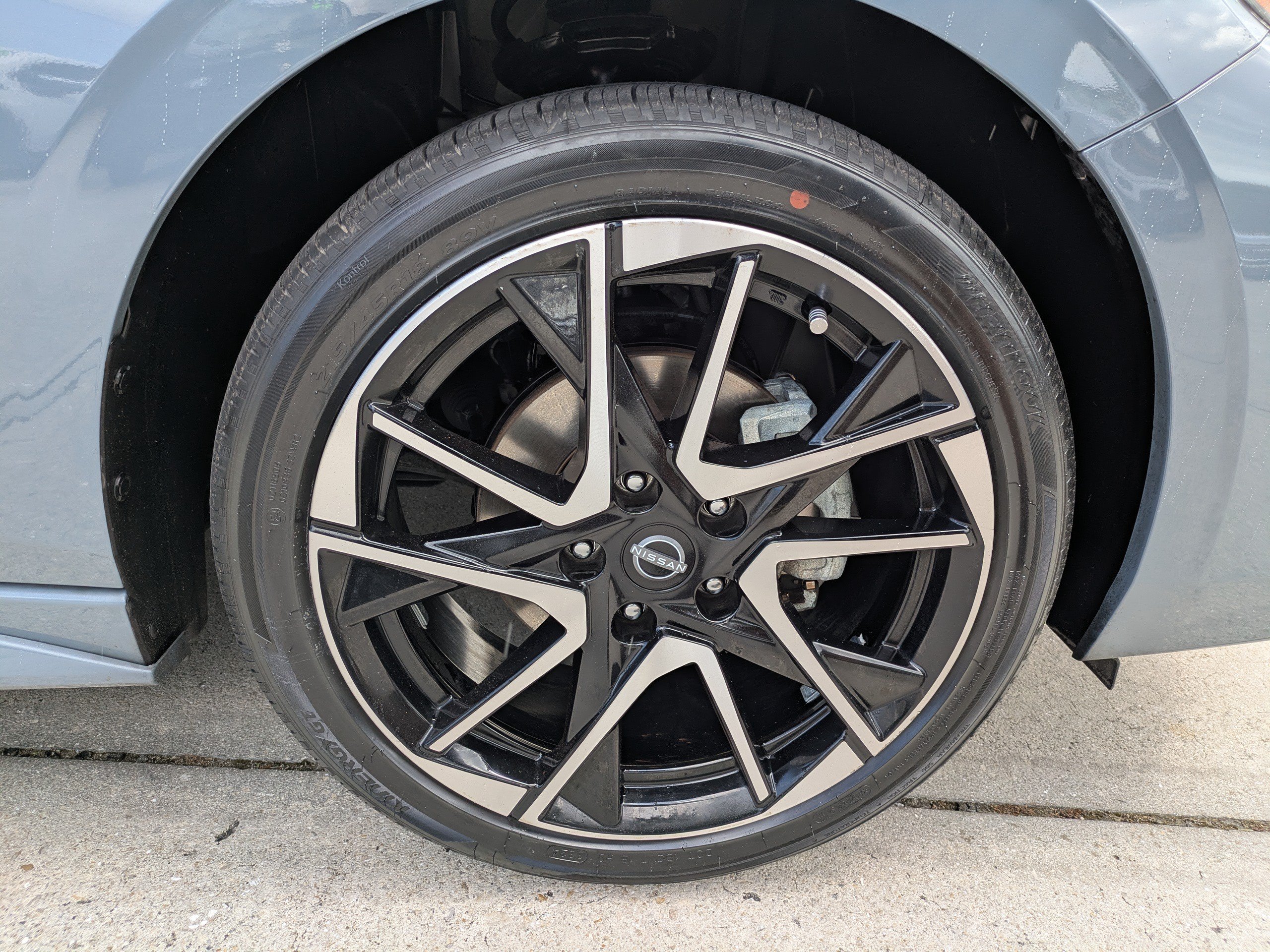 Used 2024 Nissan Sentra SR w/ SR Premium Package FWD image 11