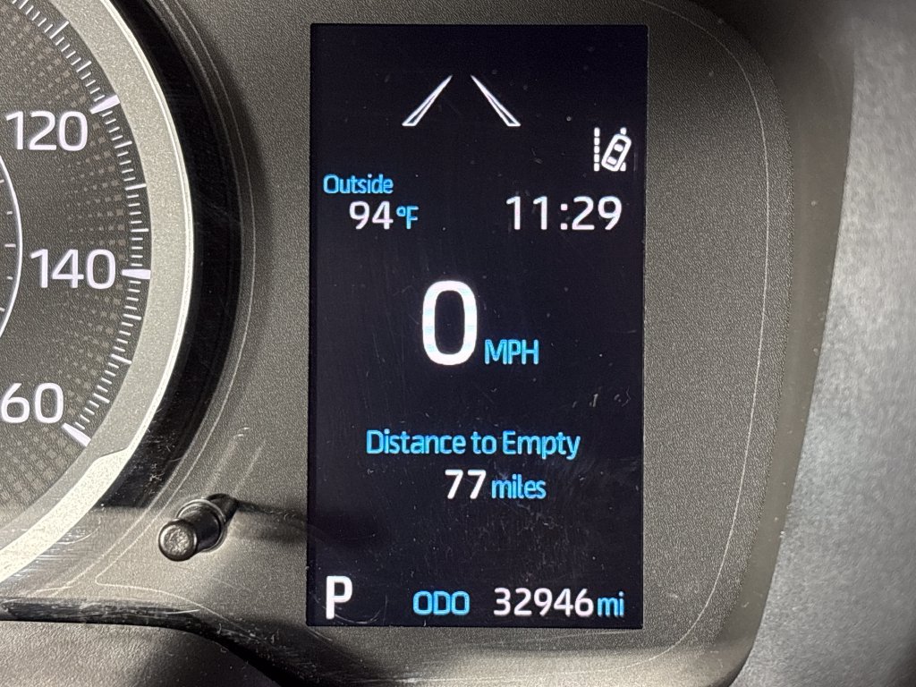 Used 2022 Toyota Corolla LE FWD image 22