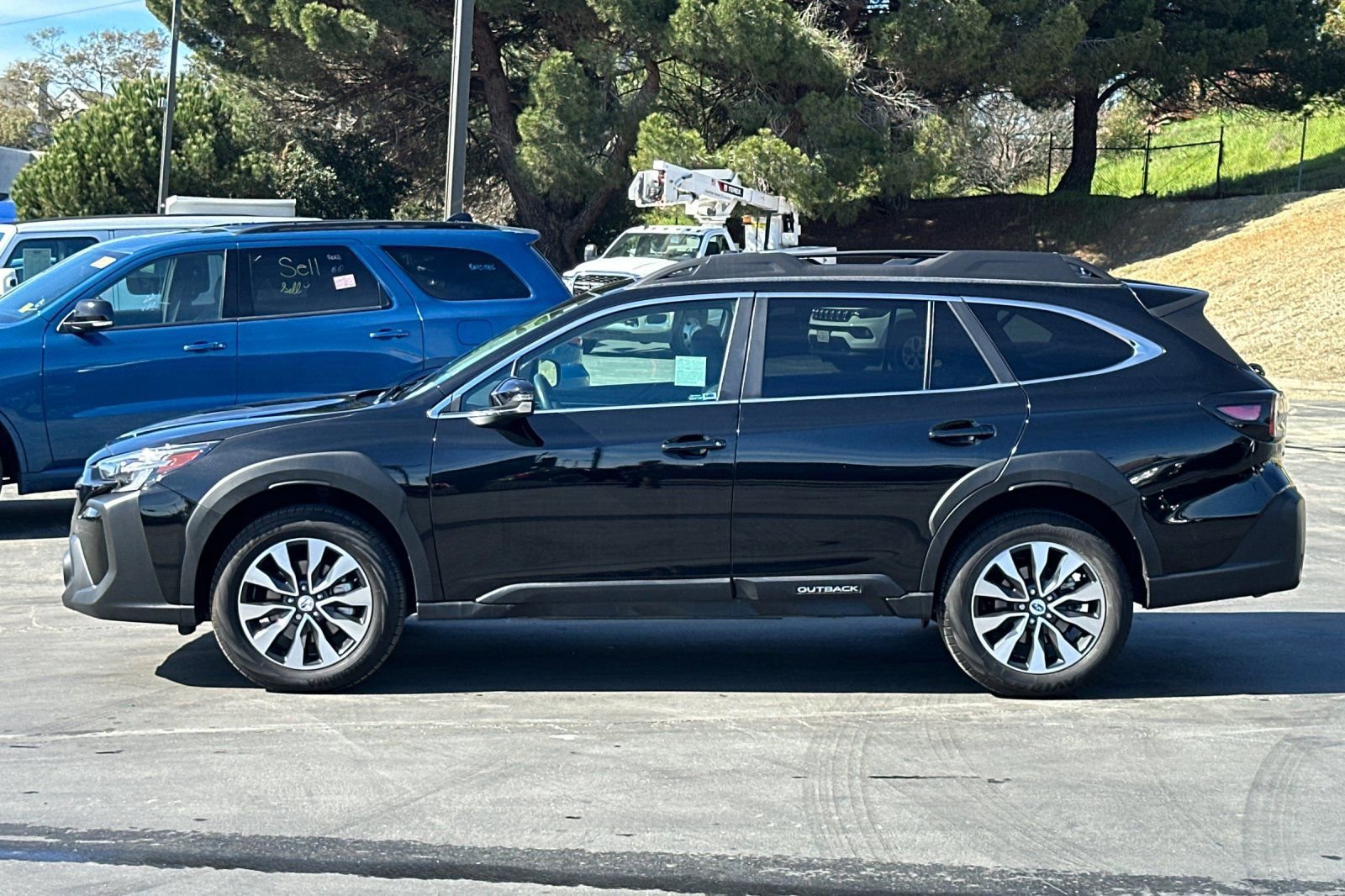 Used 2024 Subaru Outback Limited image 2