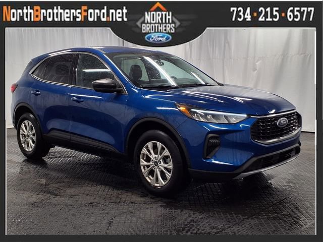 Certified 2023 Ford Escape Active w/ Tech Pack #1 AWD/4WD image 1