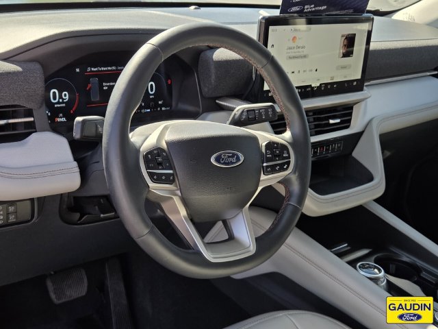 Certified 2025 Ford Explorer Active w/ Active Comfort Package RWD image 19