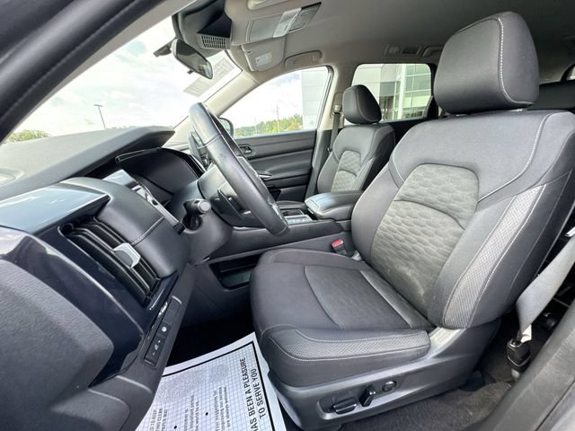 Used 2024 Nissan Pathfinder SV FWD image 11