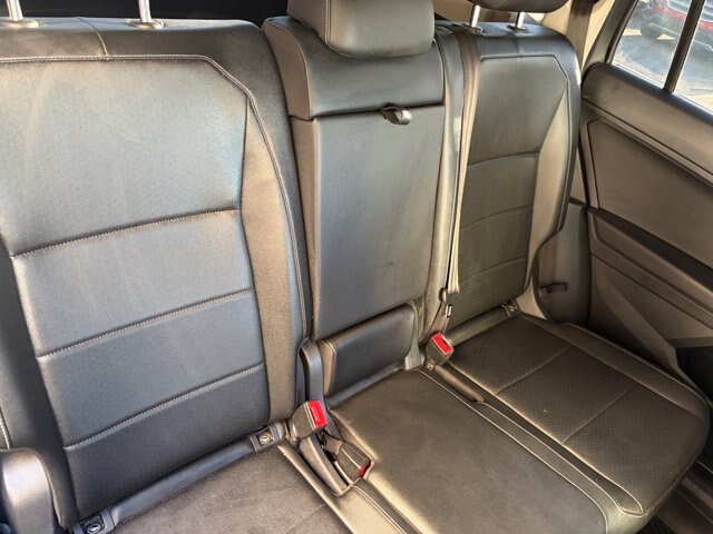 Used 2021 Volkswagen Tiguan SE AWD/4WD image 18
