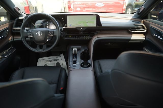 Used 2023 Toyota Crown AWD/4WD image 21