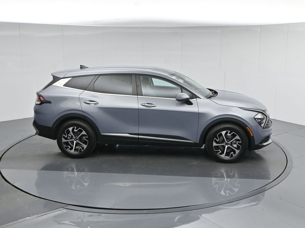 Used 2023 Kia Sportage EX image 11