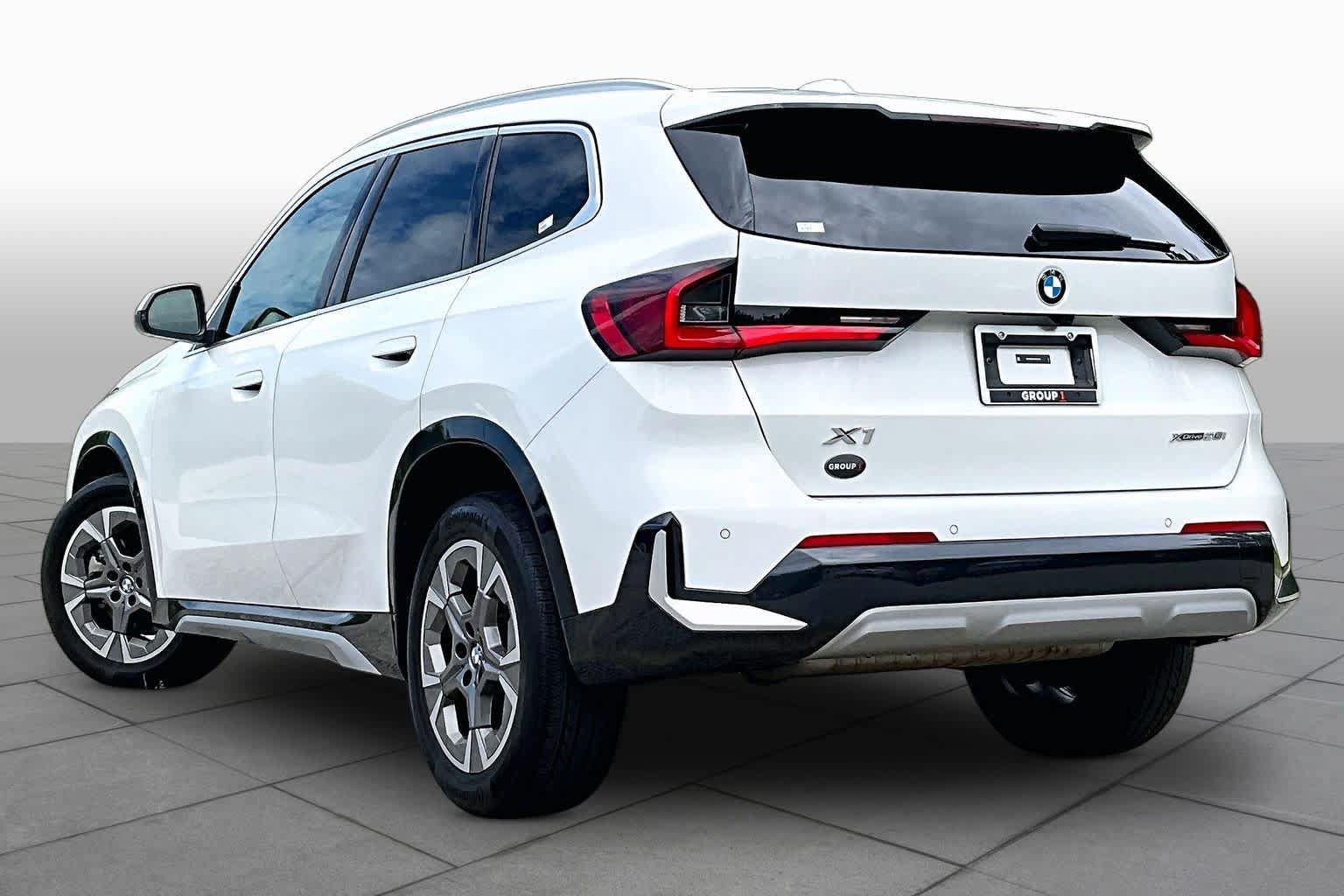 Used 2025 BMW X1 xDrive28i AWD/4WD image 12