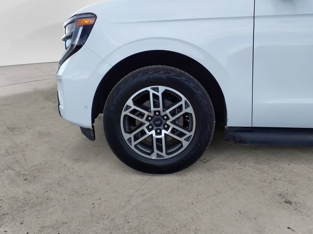 Certified 2025 Ford Expedition Active AWD/4WD image 14