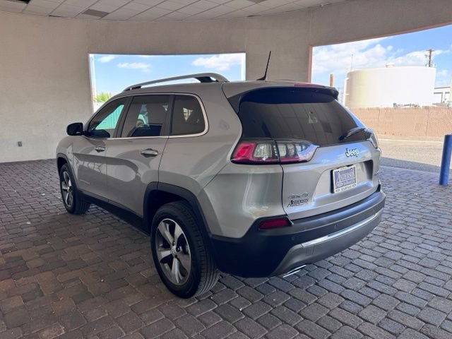 Used 2020 Jeep Cherokee Limited w/ Advanced Safety Group AWD/4WD image 3