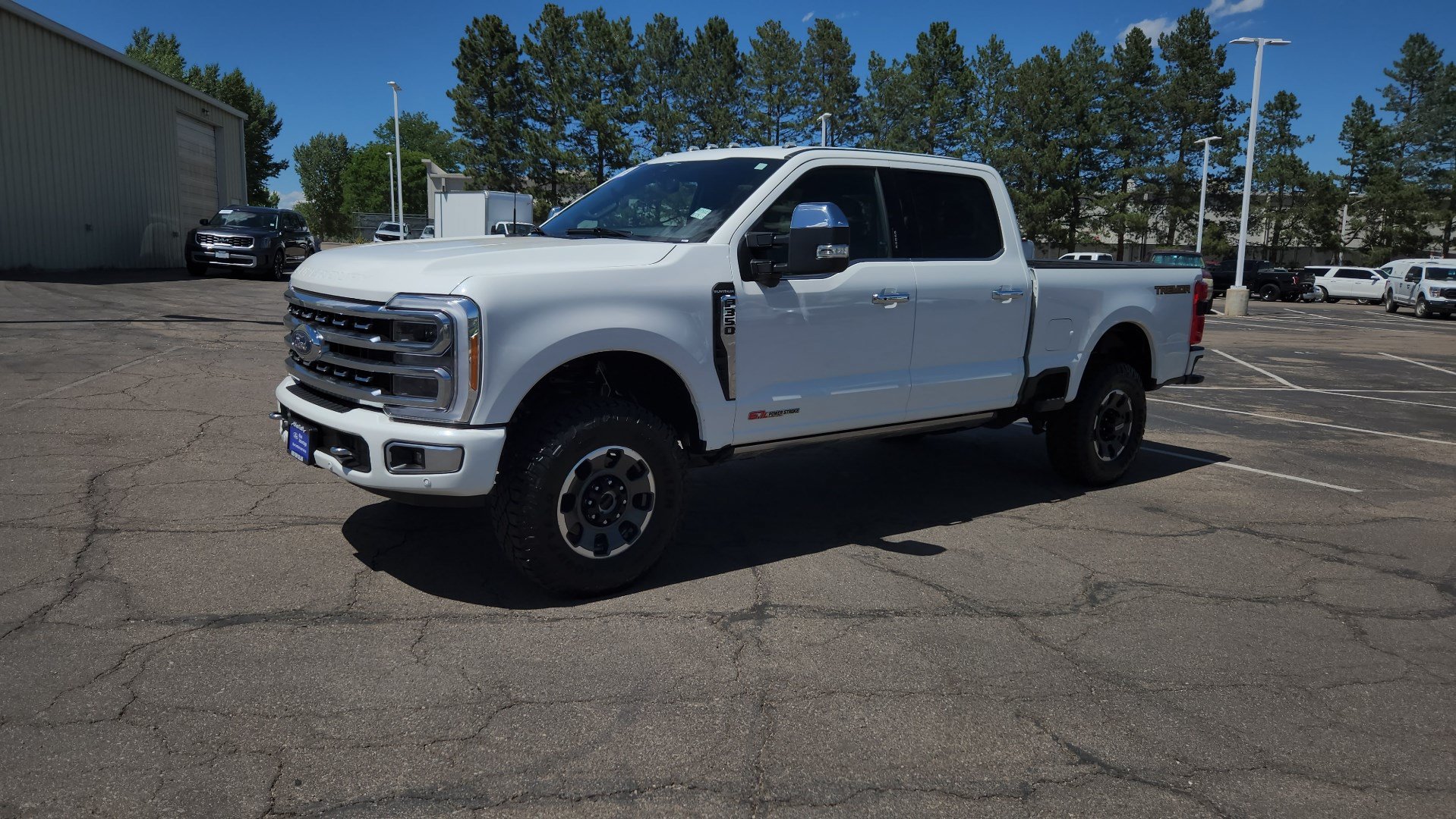 Certified 2023 Ford F350 Platinum w/ Tremor Off-Road Package AWD/4WD image 4