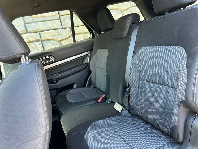 Certified 2019 Ford Explorer XLT w/ Equipment Group 201A AWD/4WD image 9