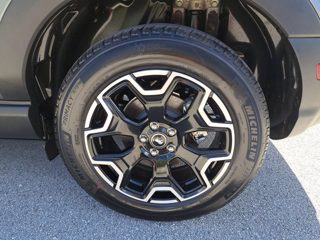 Certified 2025 Ford Bronco Sport Outer Banks w/ Outer Banks Tech Package+ image 9